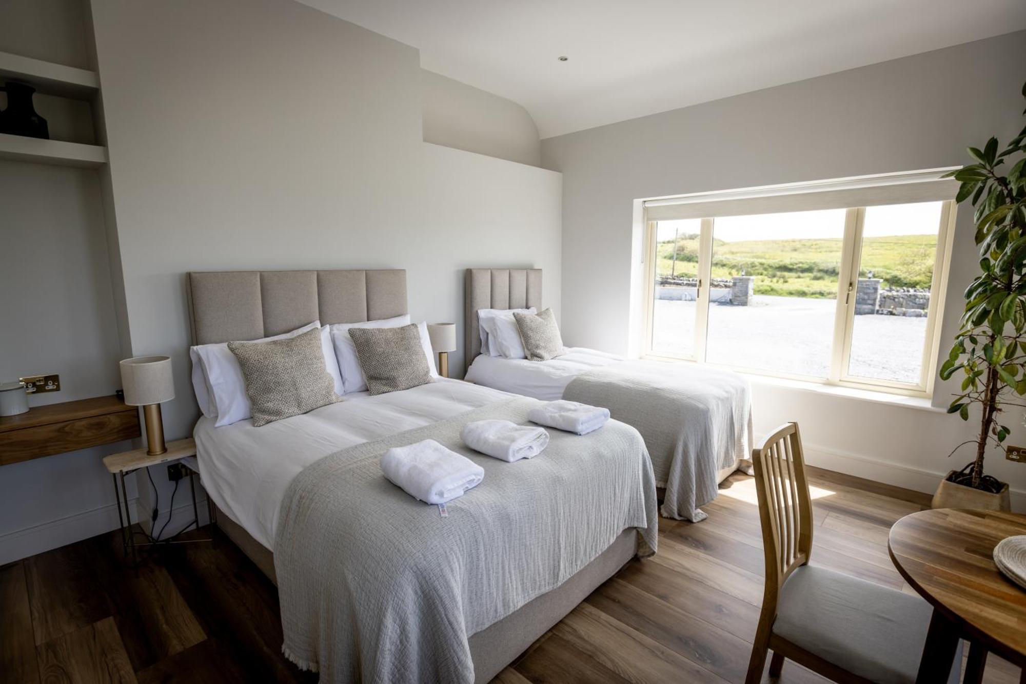 Coastal View House Hotel Дулин Екстериор снимка