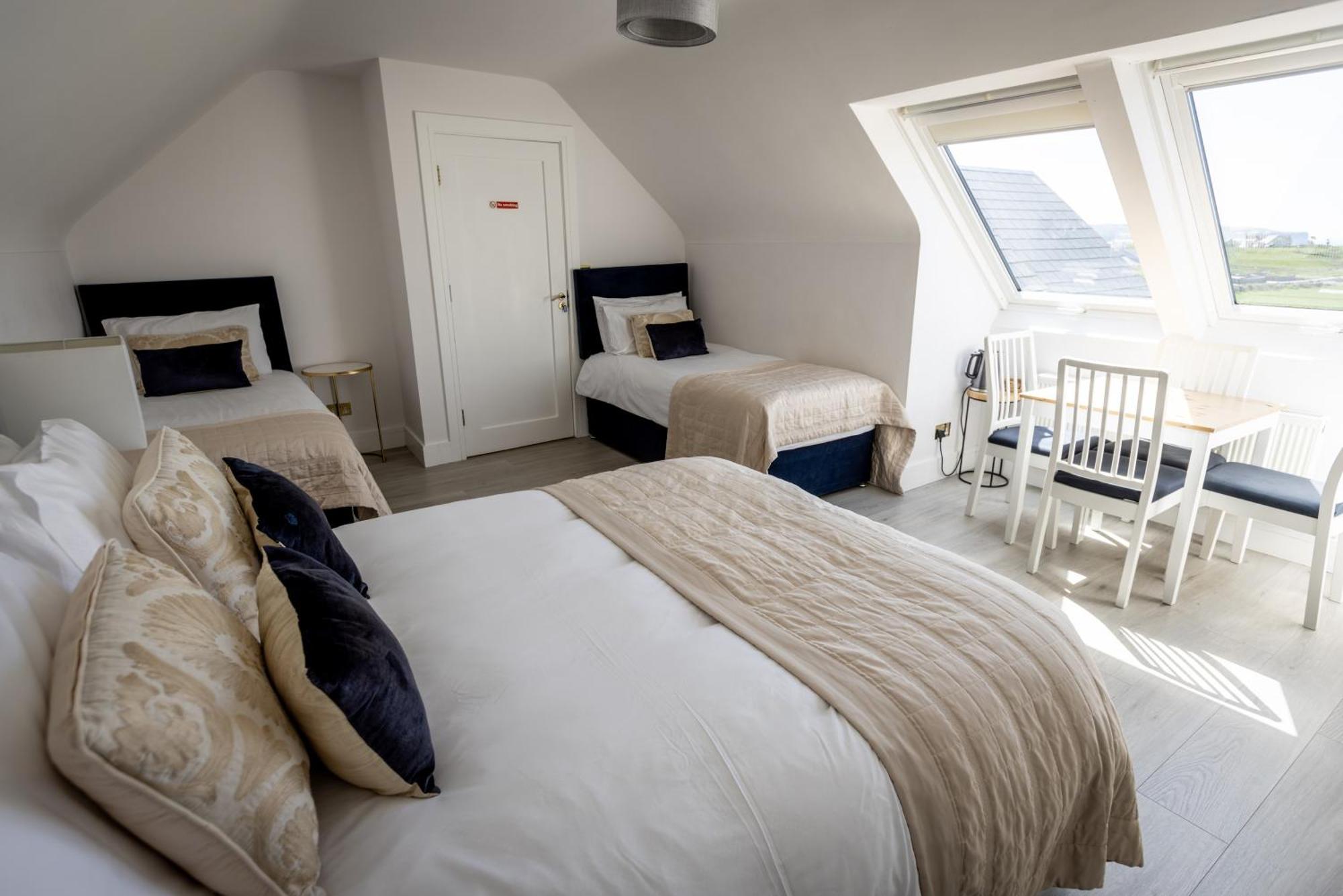 Coastal View House Hotel Дулин Екстериор снимка