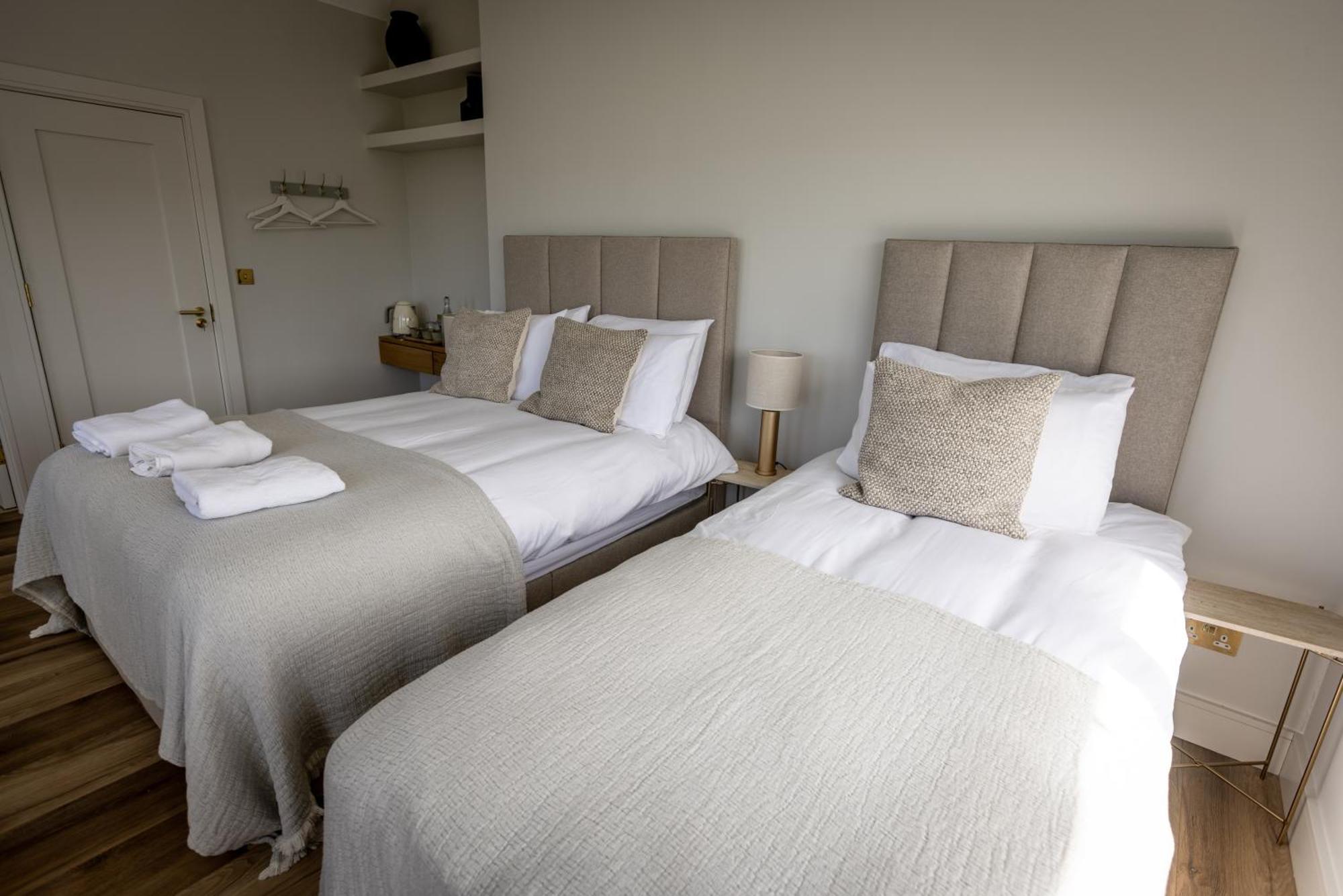 Coastal View House Hotel Дулин Екстериор снимка
