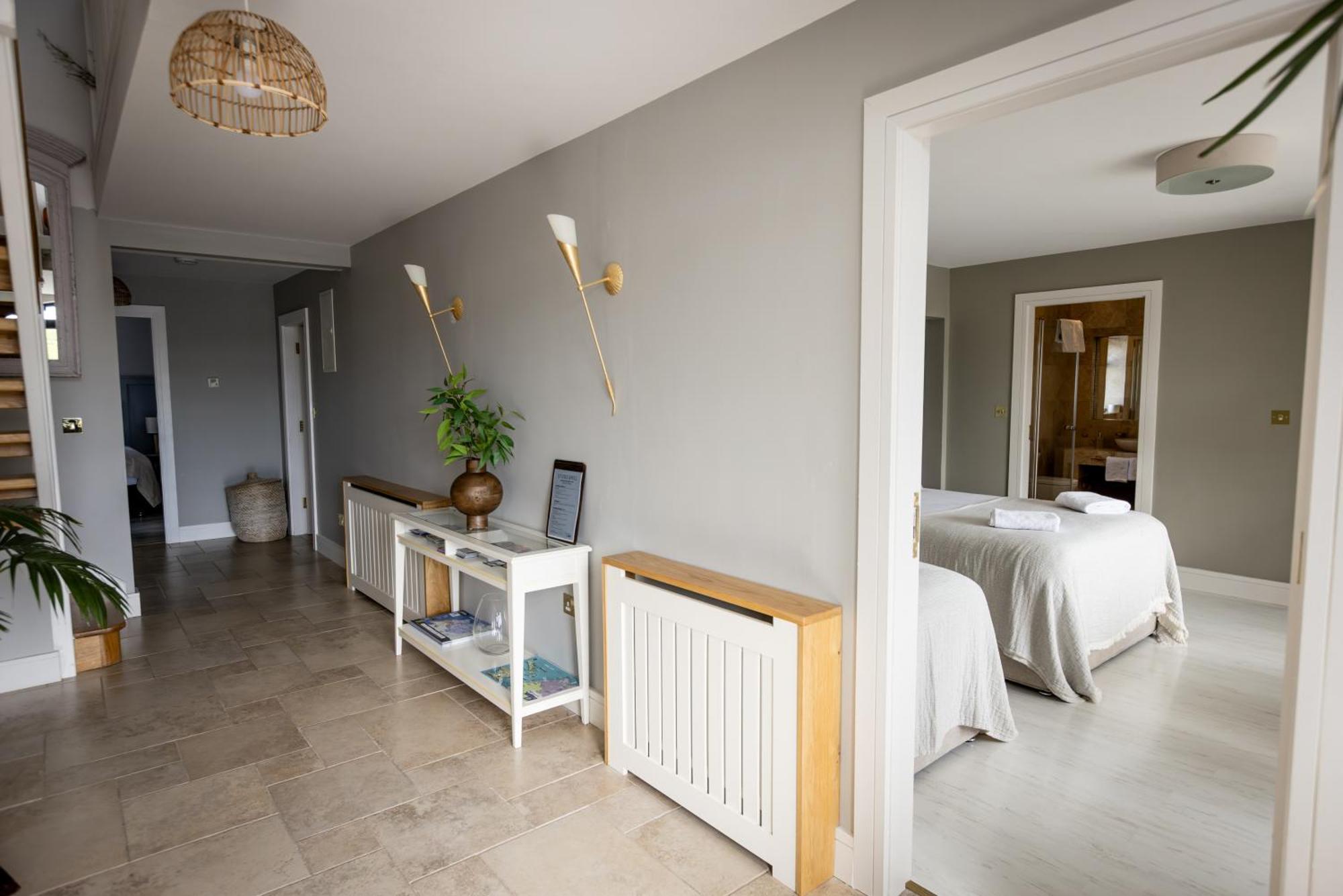 Coastal View House Hotel Дулин Екстериор снимка